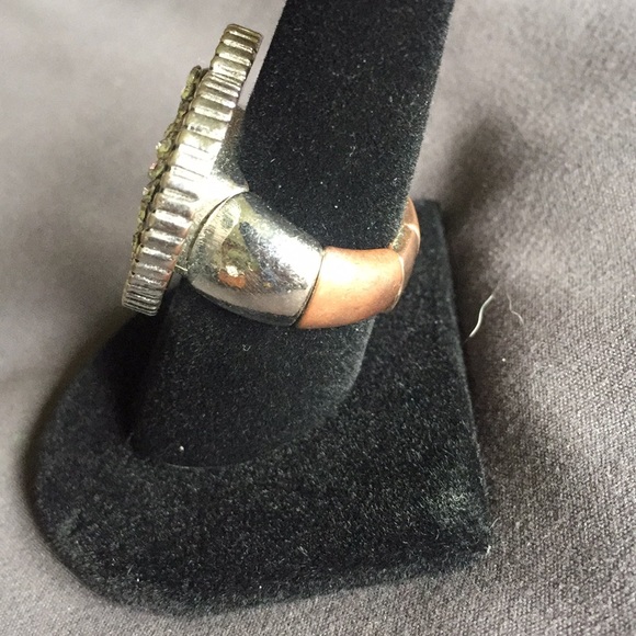 Black Heart 🖤 Ring - Picture 2 of 3